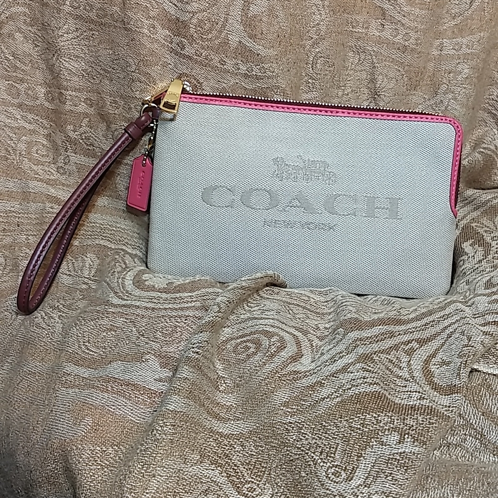 NWT Coach Double Zip Wristlet